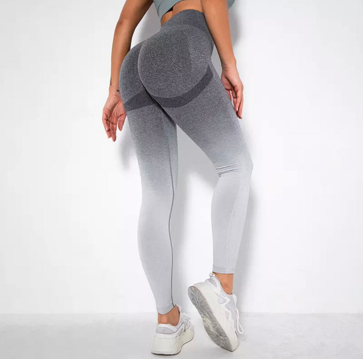 FITT FASHION WEAR LLC OMBRE SCRUNCH LEGGINGS BLACK